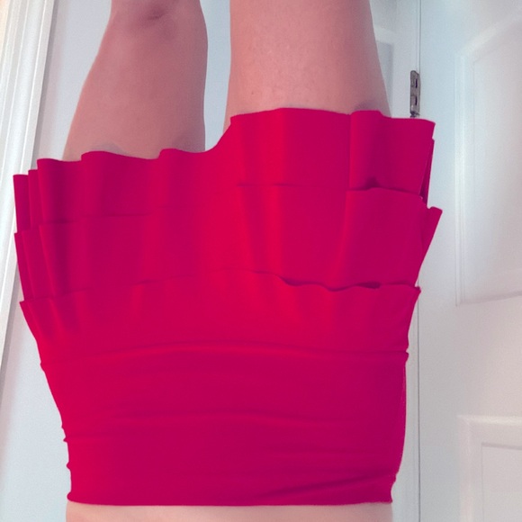 Chic Red Ruffled Mini Skirt - Picture 3 of 3